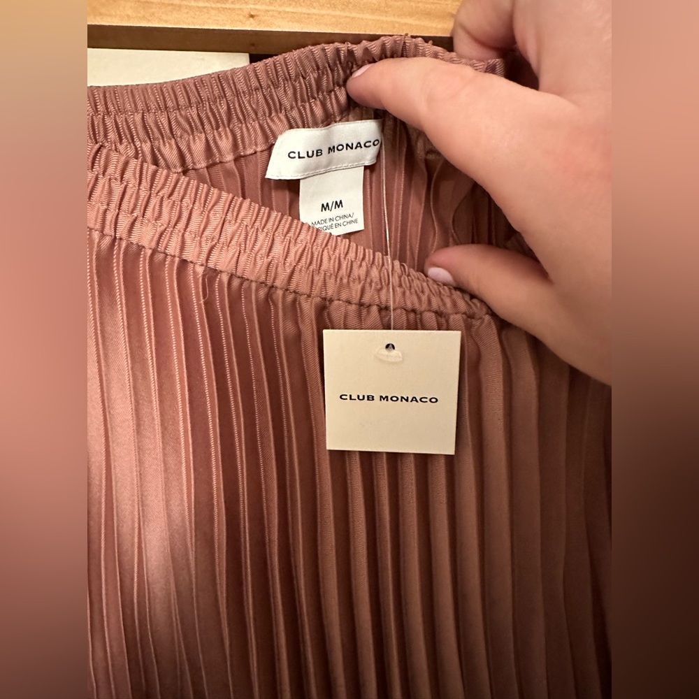 CLUB Monaco Brand New high low skirt